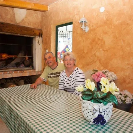 Vikendica In With Terrace, Air Conditioning, W-lan, Washing Machine 4928-11