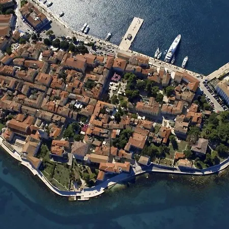 In With Terrace, Air Conditioning, W-lan, Washing Machine 4928-11 Vikendica Porec