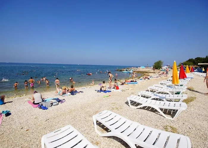 Nyaraló In With Terrace, Air Conditioning, W-lan, Washing Machine 4928-11 Poreč