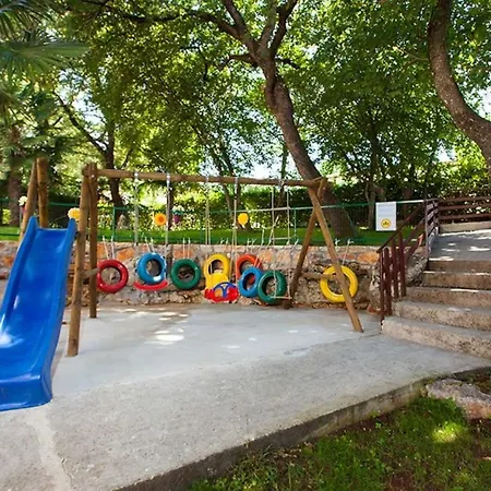 Holiday home In With Terrace, Air Conditioning, W-lan, Washing Machine 4928-11 *