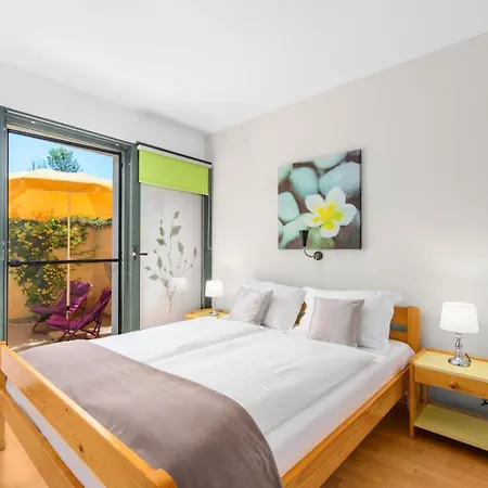 In With Terrace, Air Conditioning, W-lan, Washing Machine 4928-11 * Porec