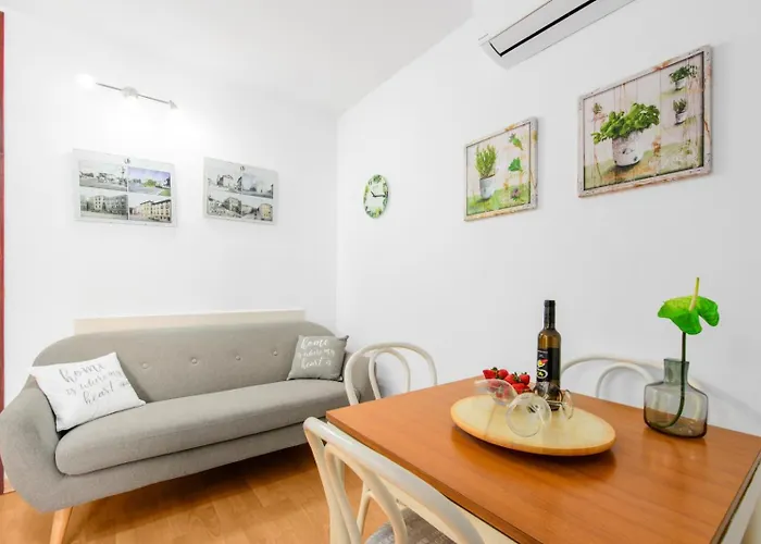 In With Terrace, Air Conditioning, W-lan, Washing Machine 4928-11 Porec